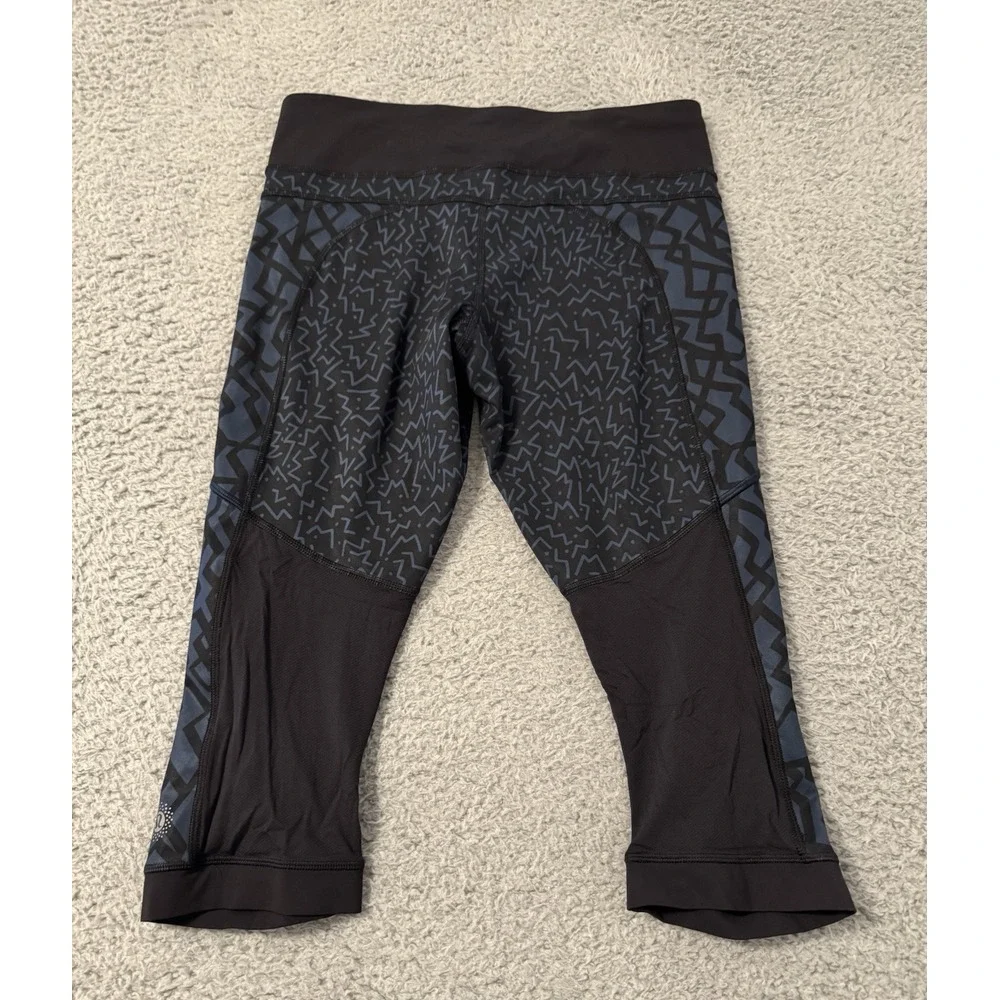 LULULEMON Size 6 Black Gray Stretch Animal Leggings RUN TOP SPEED‎ Crops